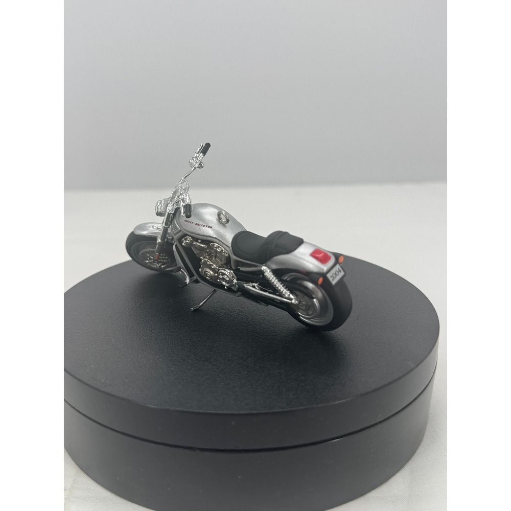 Hallmark Keepsake 2004 Harley-Davidson 2002 VRSCA V-Rod Ornament Silver Die-Cast - Picture 5 of 16